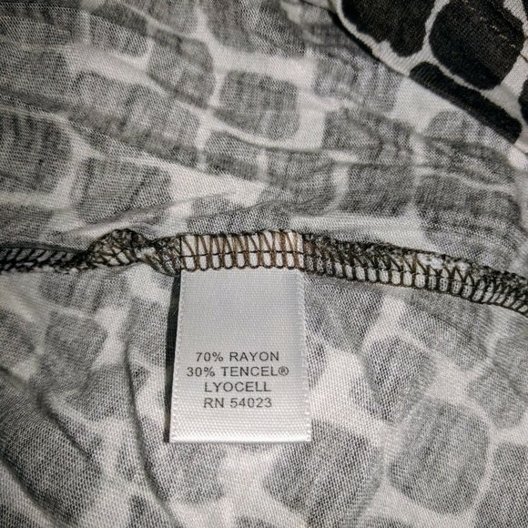 Banana Republic Top Size Small Knit Animal Print Short Sleeve - Picture 6 of 9